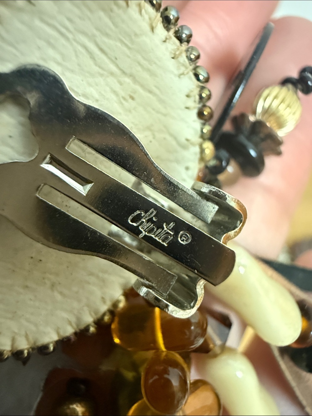 Chipita vintage clip on earrings - Picture 3 of 4